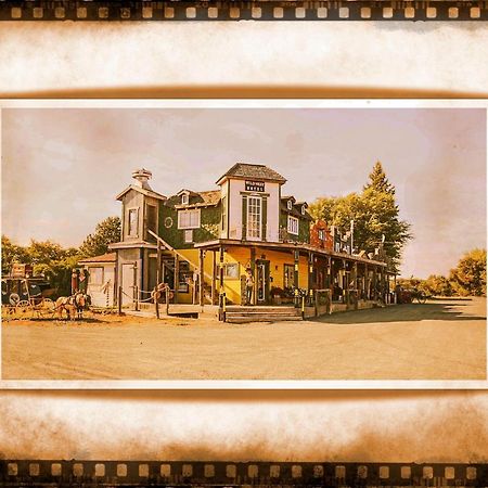 Black Bear Motel Davenport ภายนอก รูปภาพ