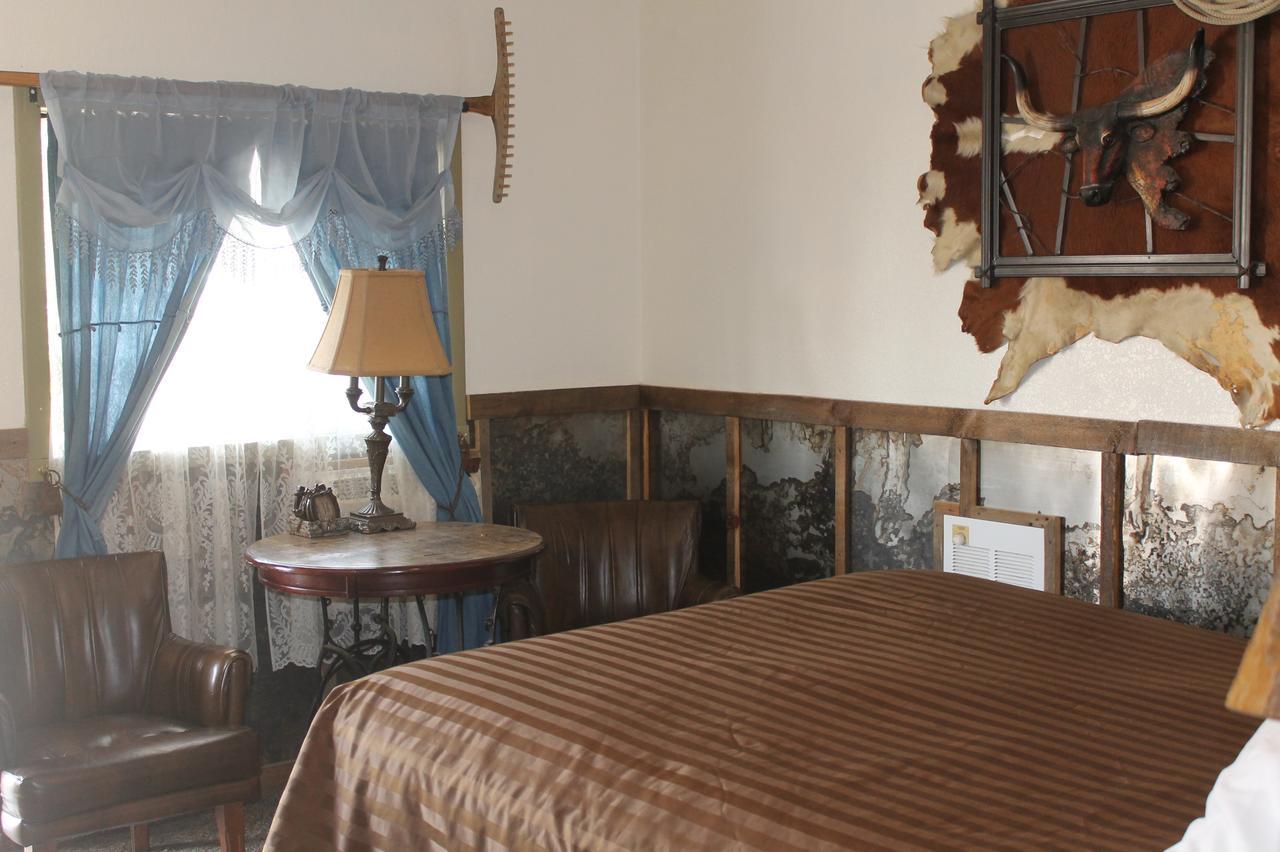 Black Bear Motel Davenport ภายนอก รูปภาพ
