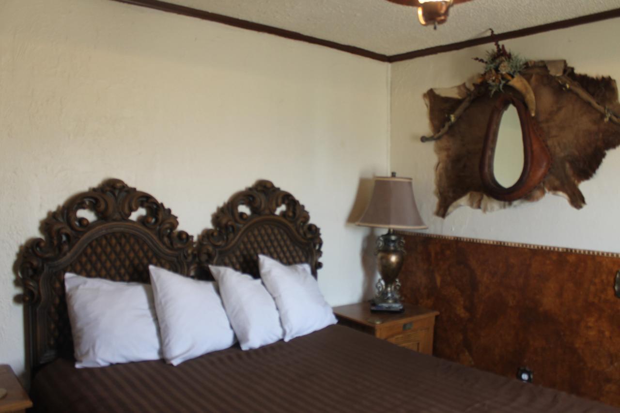 Black Bear Motel Davenport ภายนอก รูปภาพ