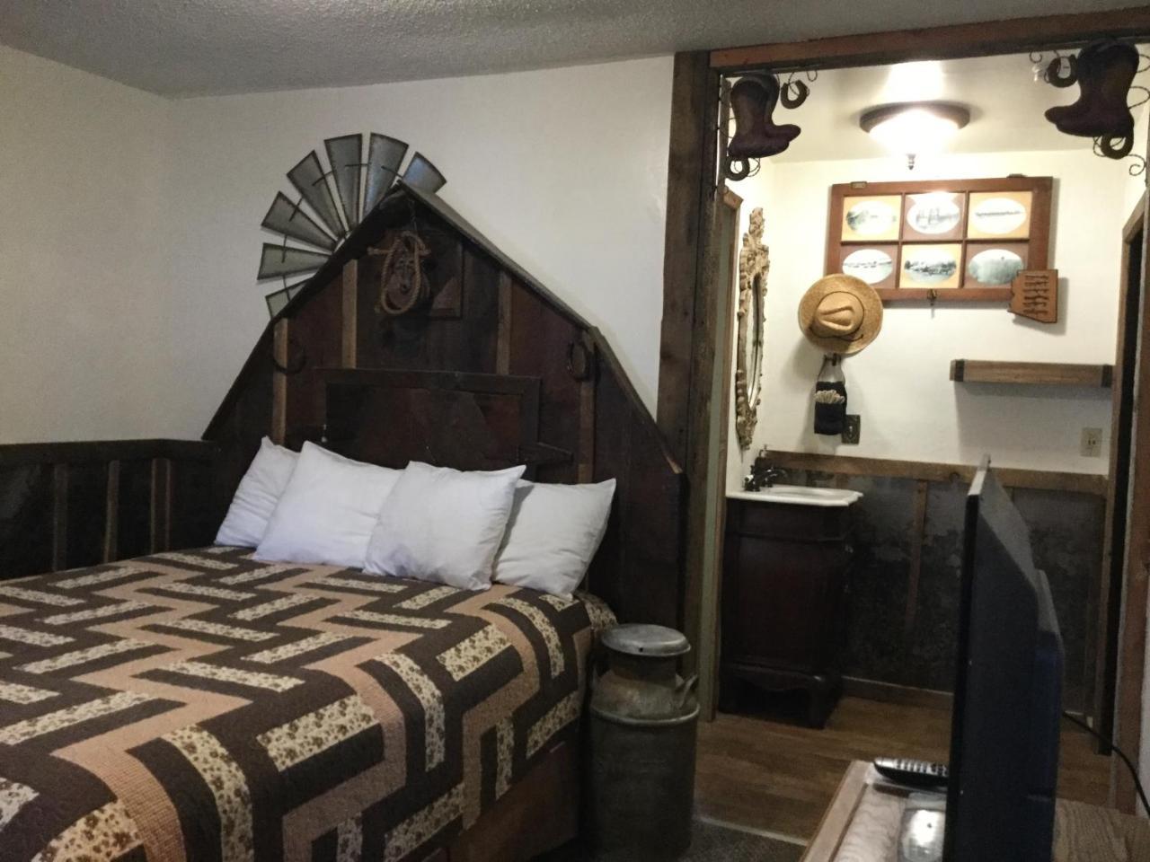 Black Bear Motel Davenport ภายนอก รูปภาพ