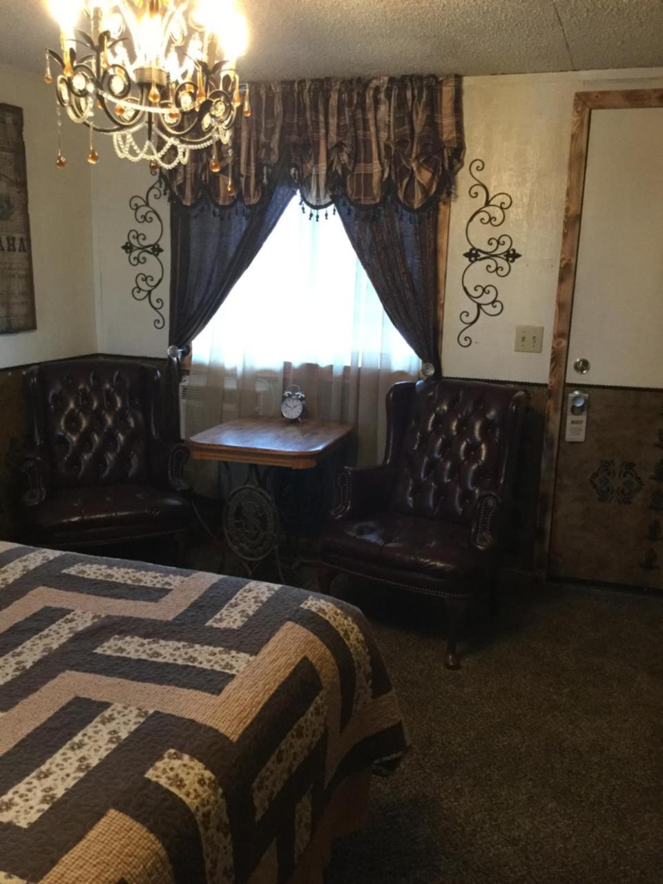 Black Bear Motel Davenport ภายนอก รูปภาพ