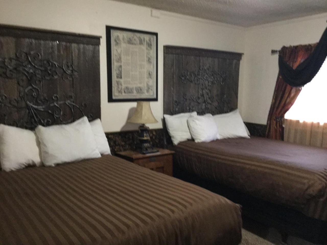 Black Bear Motel Davenport ภายนอก รูปภาพ