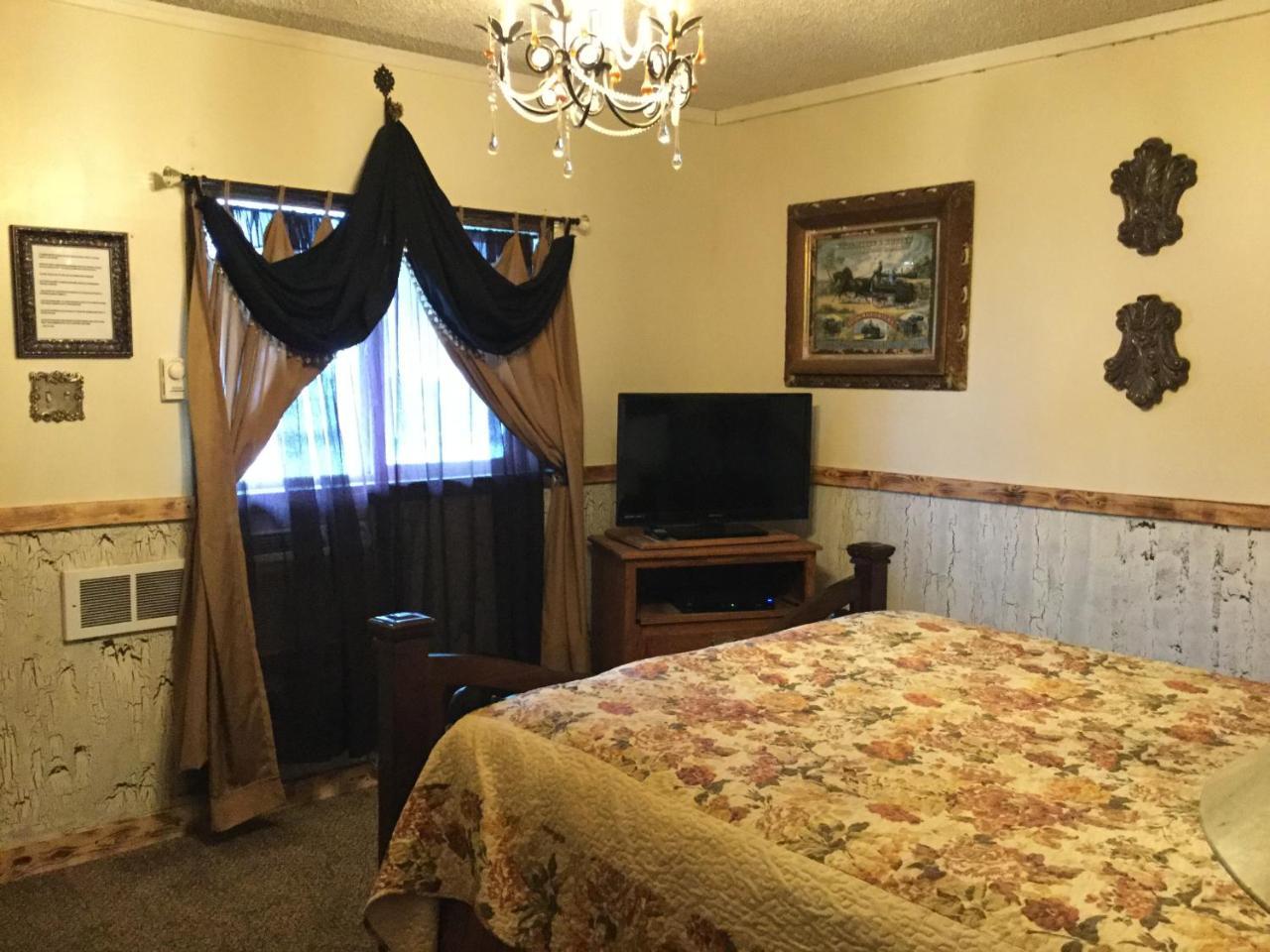 Black Bear Motel Davenport ภายนอก รูปภาพ