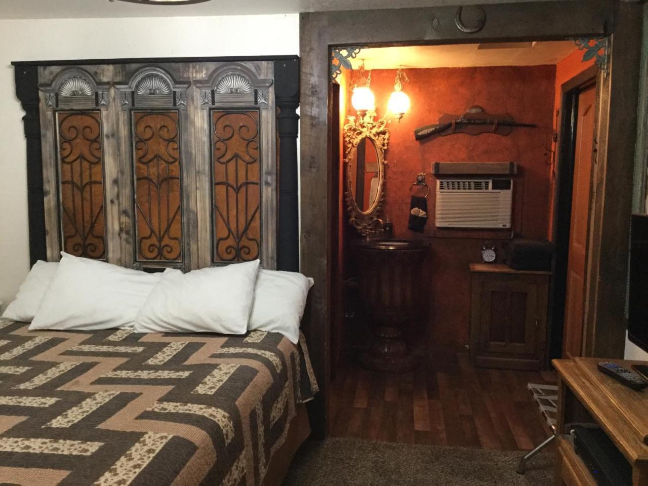Black Bear Motel Davenport ภายนอก รูปภาพ