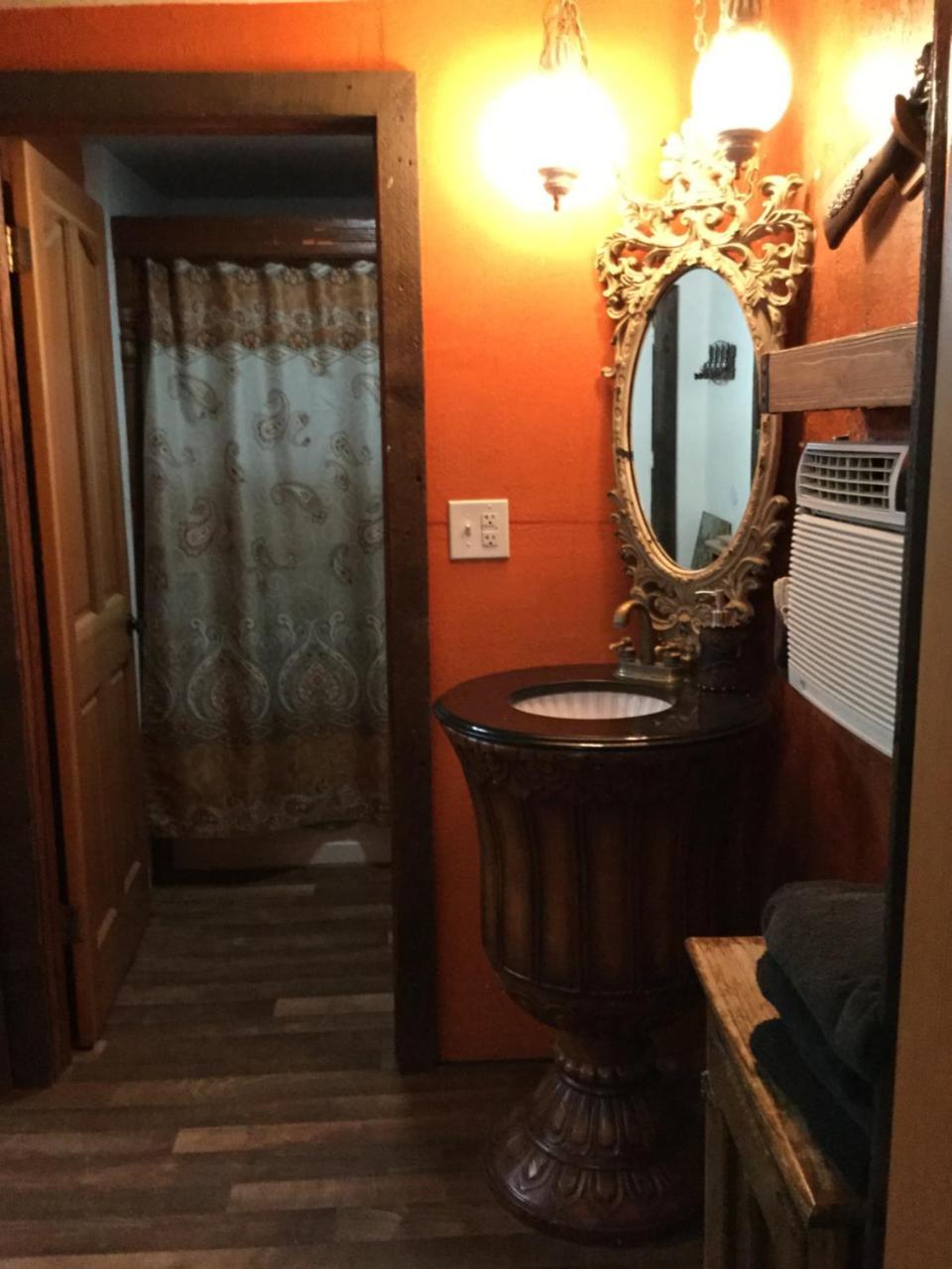 Black Bear Motel Davenport ภายนอก รูปภาพ