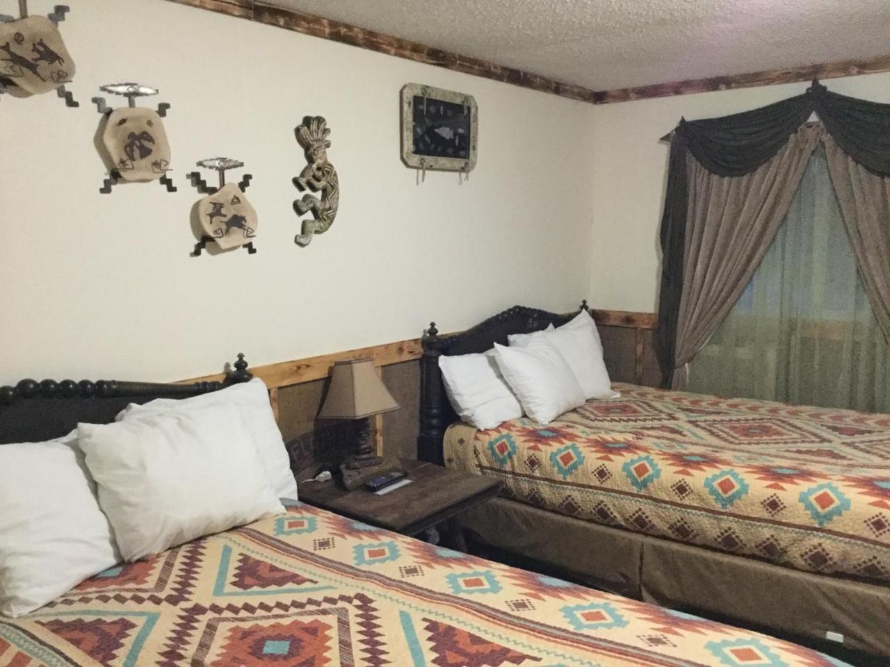 Black Bear Motel Davenport ภายนอก รูปภาพ