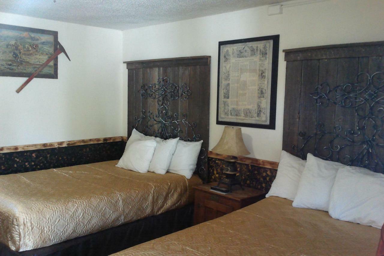 Black Bear Motel Davenport ภายนอก รูปภาพ