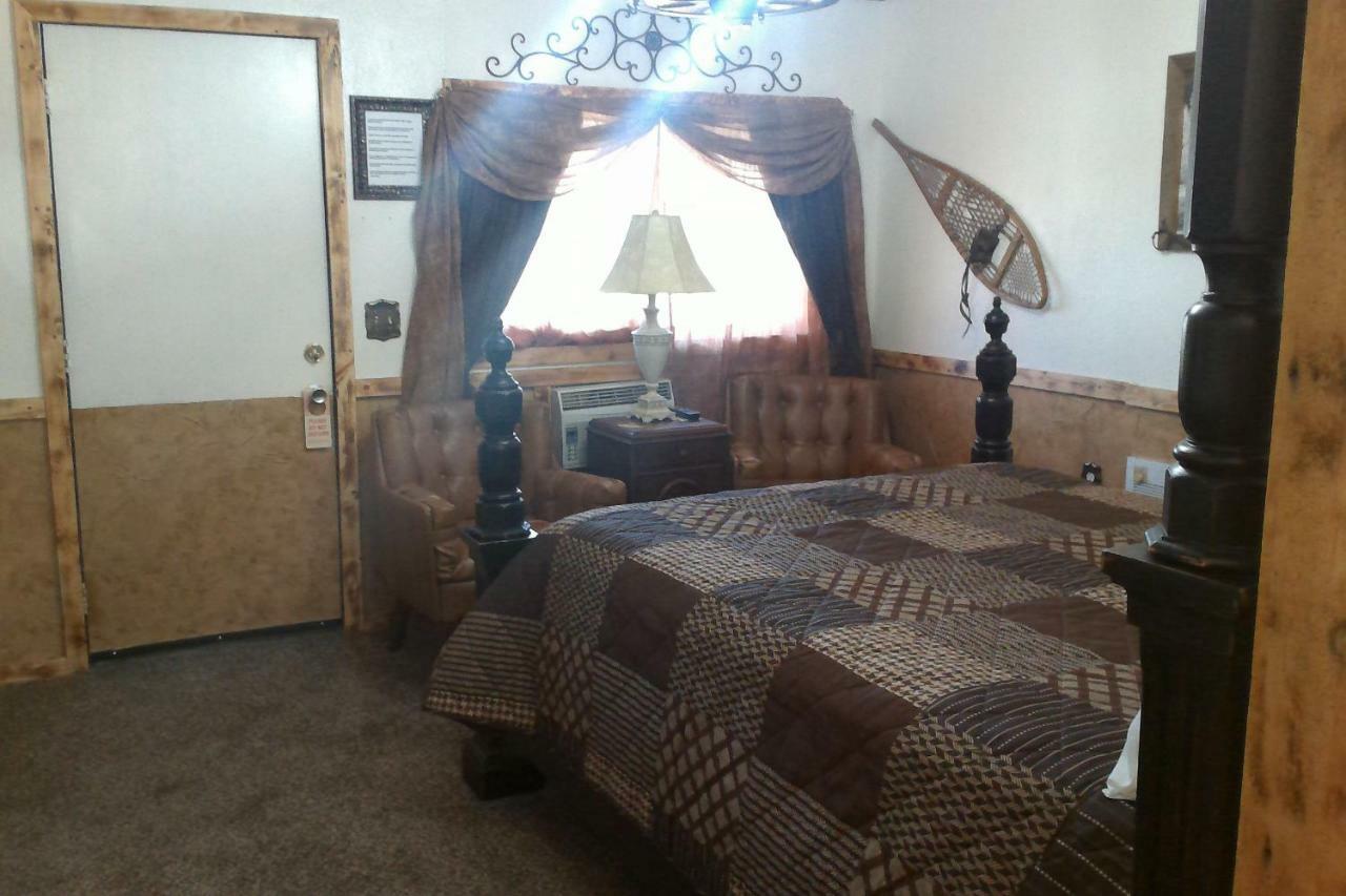 Black Bear Motel Davenport ภายนอก รูปภาพ