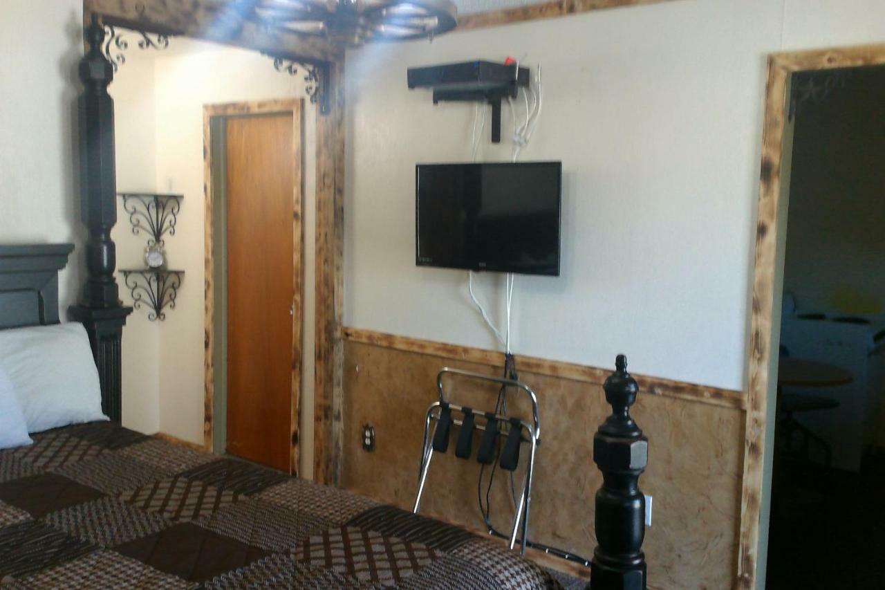 Black Bear Motel Davenport ภายนอก รูปภาพ