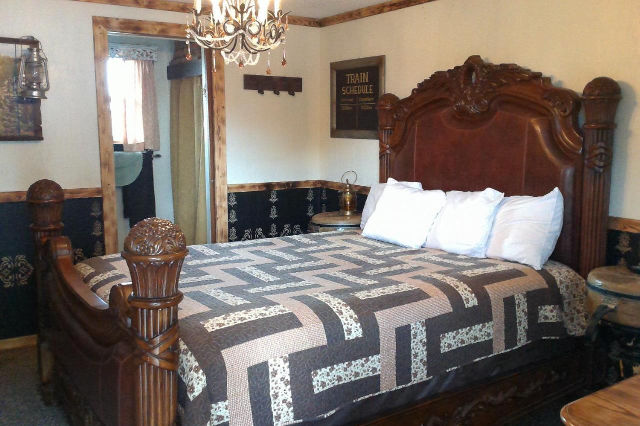 Black Bear Motel Davenport ภายนอก รูปภาพ